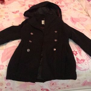 I am selling a coat for winter.